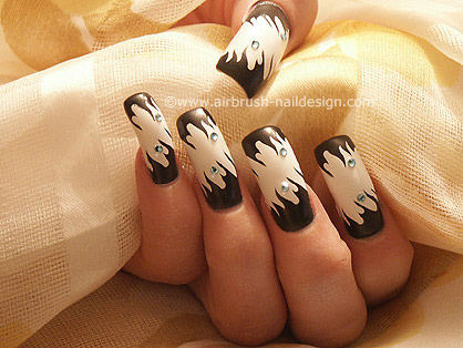 http://www.airbrush-naildesign.com/bilder/airbrush_motive/1.jpg