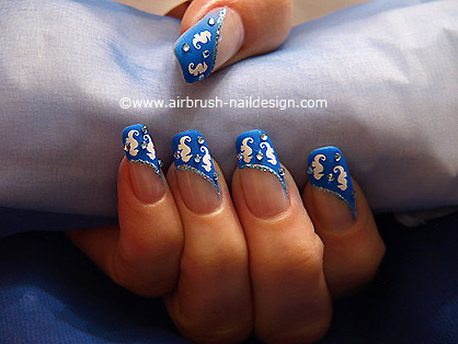 Seahorse fingernail motif with airbrush colours - Nails 170